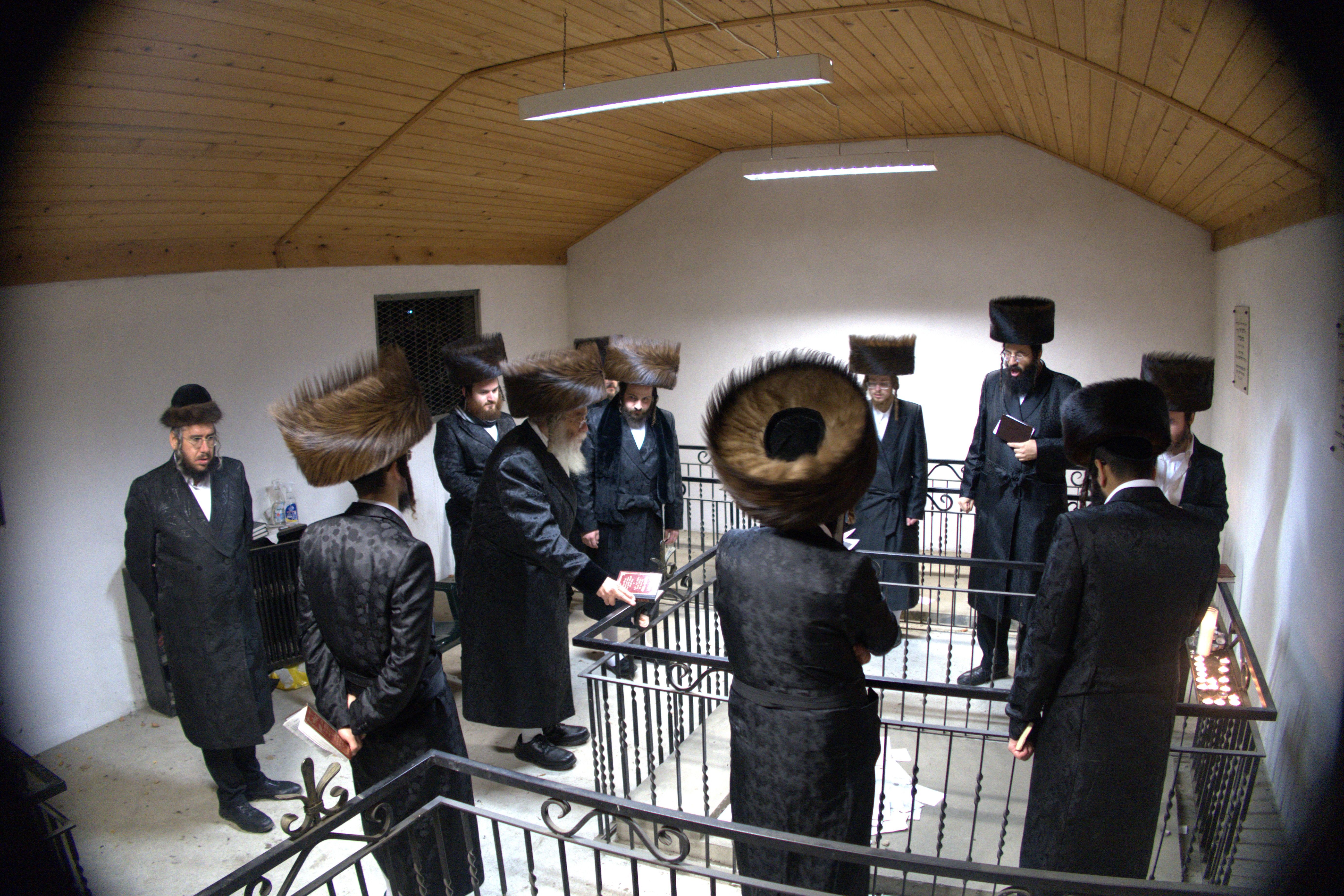 The Admor of Shidlovtza on pilgrimage in Poland