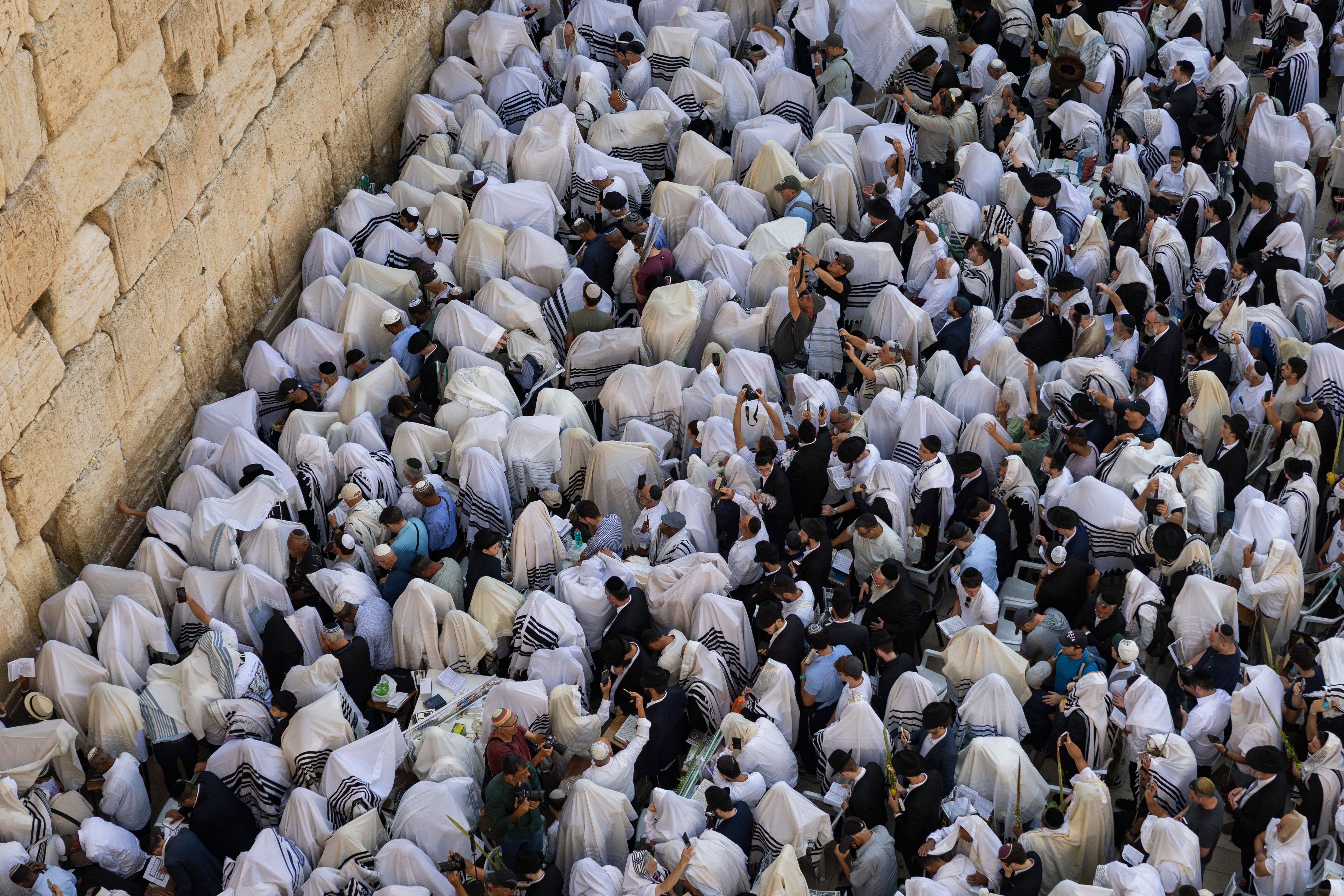 Birkas Kohanim at the Western Wall