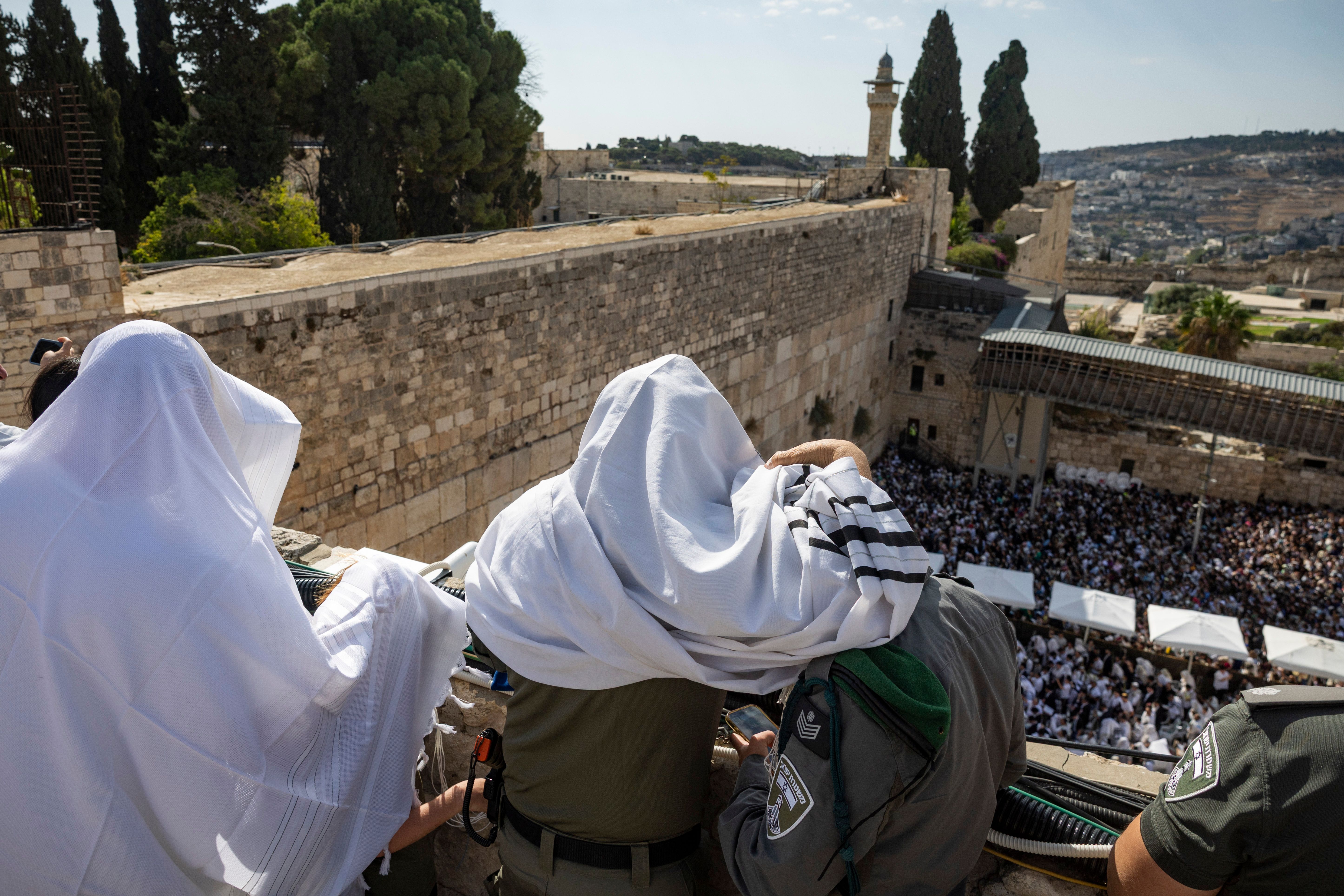 Birkas Kohanim at the Western Wall