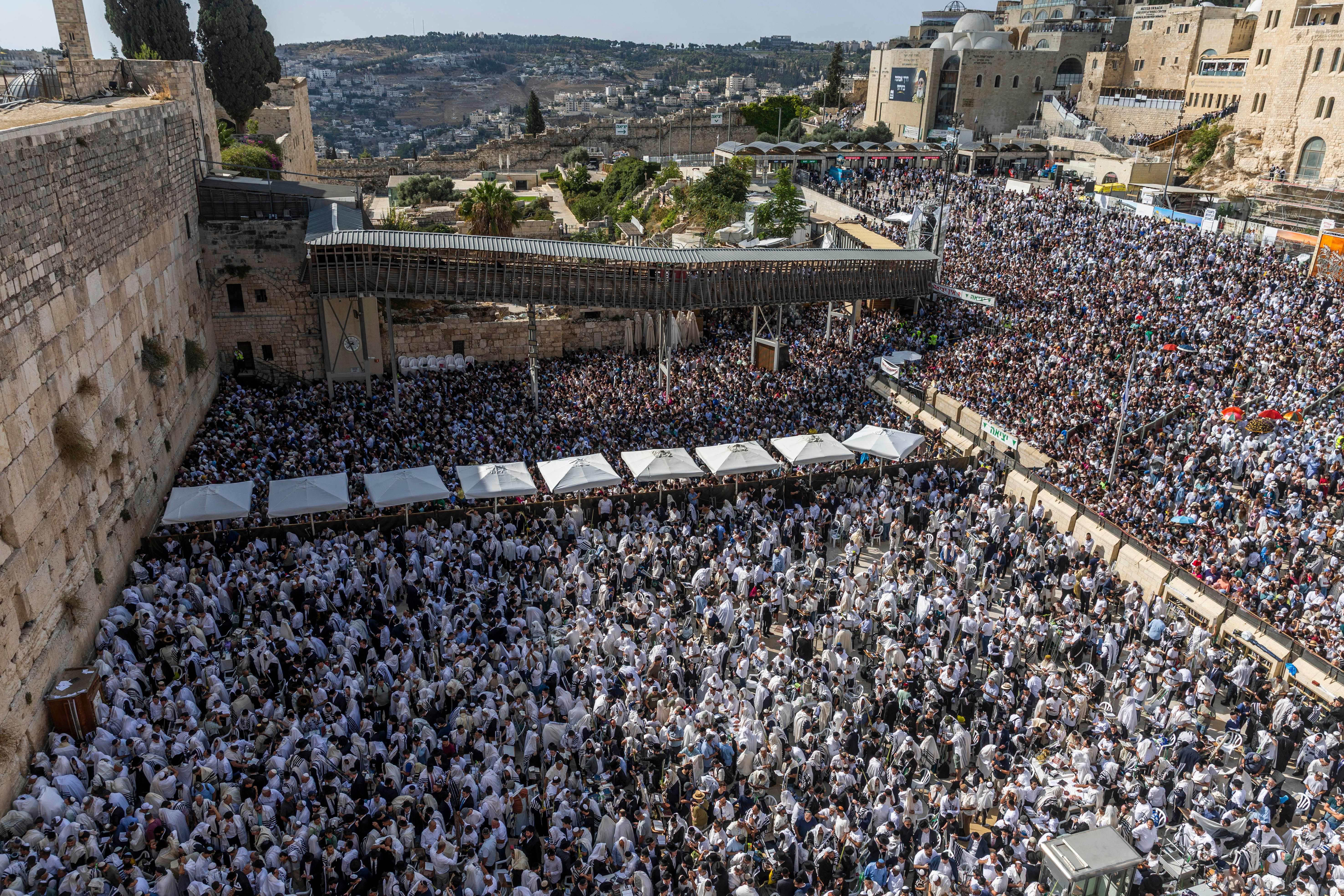 Birkas Kohanim at the Western Wall