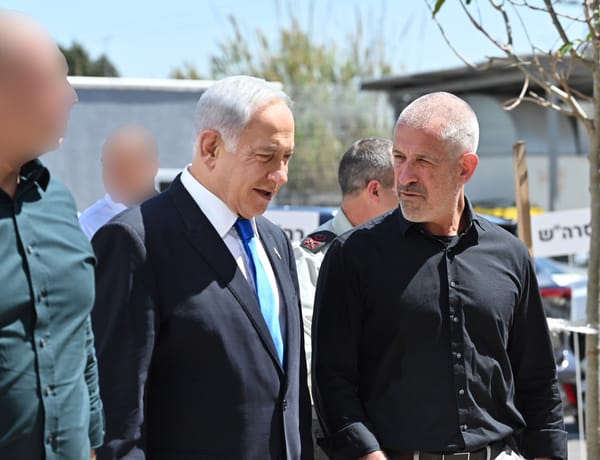 Prime Minister Netanyahu with Shin Bet chief Ronen Bar in better days