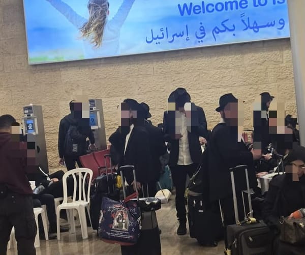 Dozens of Chabad Bochurim Released from Military Jail, Sent to Draft Office