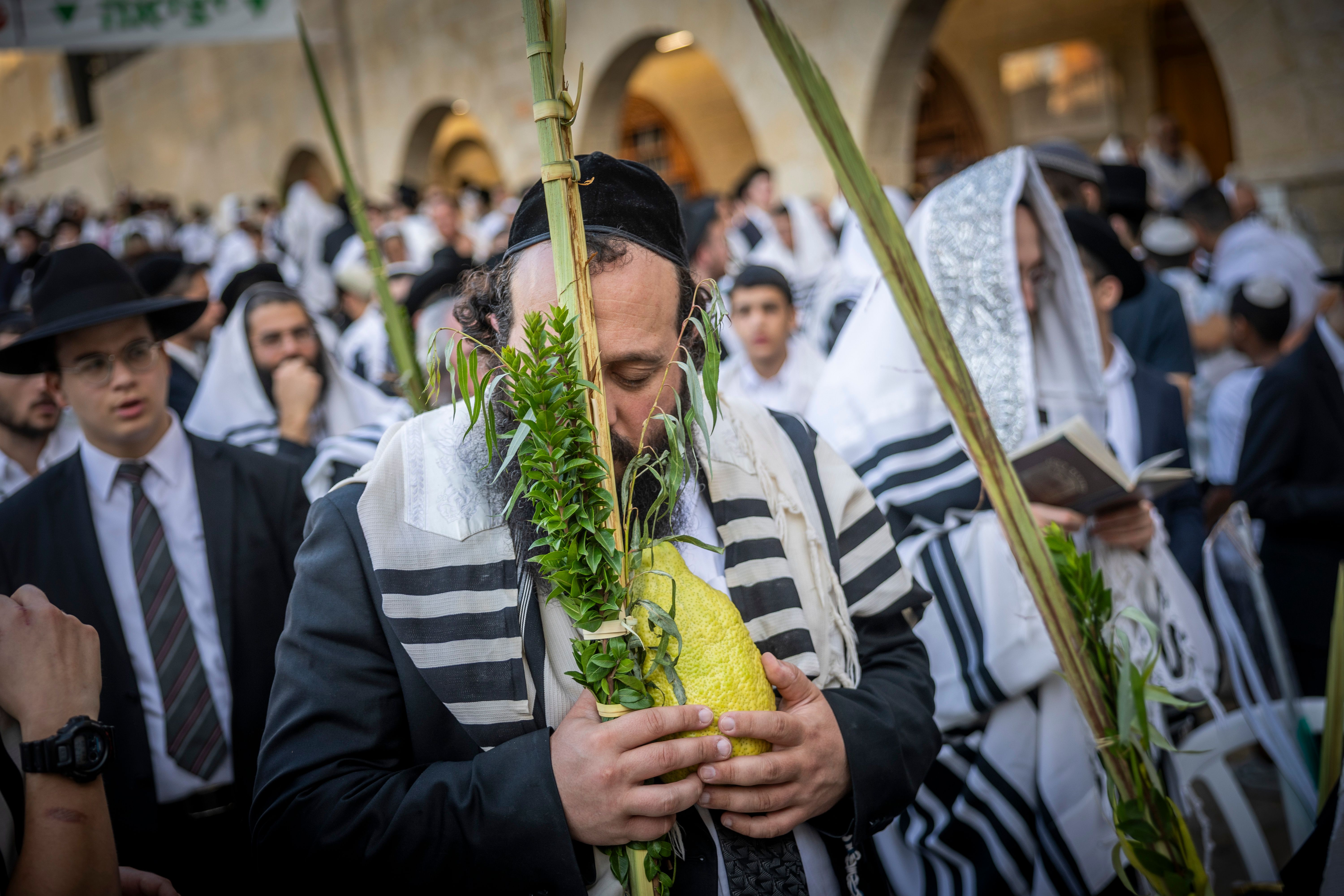 Birkas Kohanim at the Western Wall