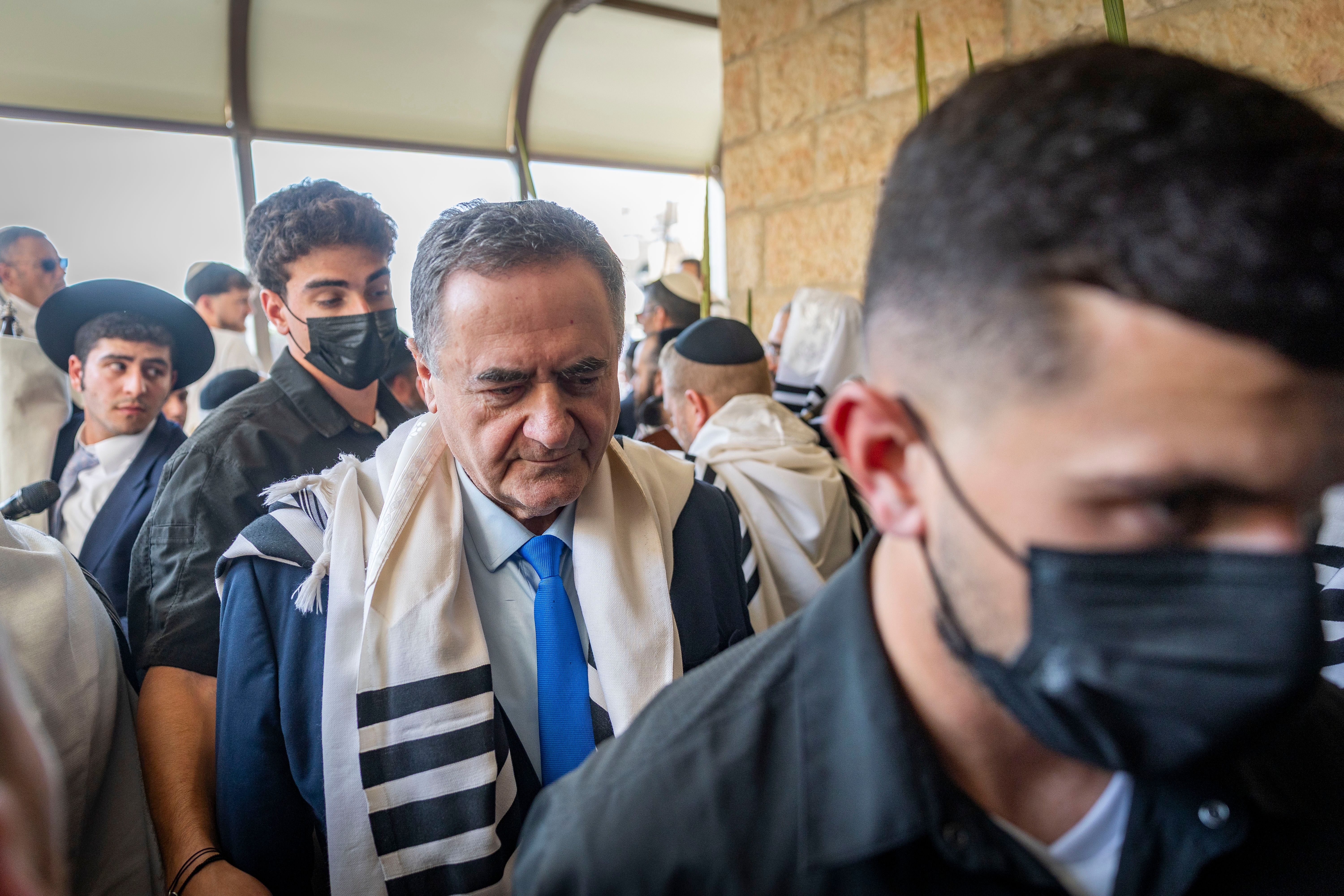 Defense Minister Yisrael Katz at Birkas Kohanim at the Western Wall