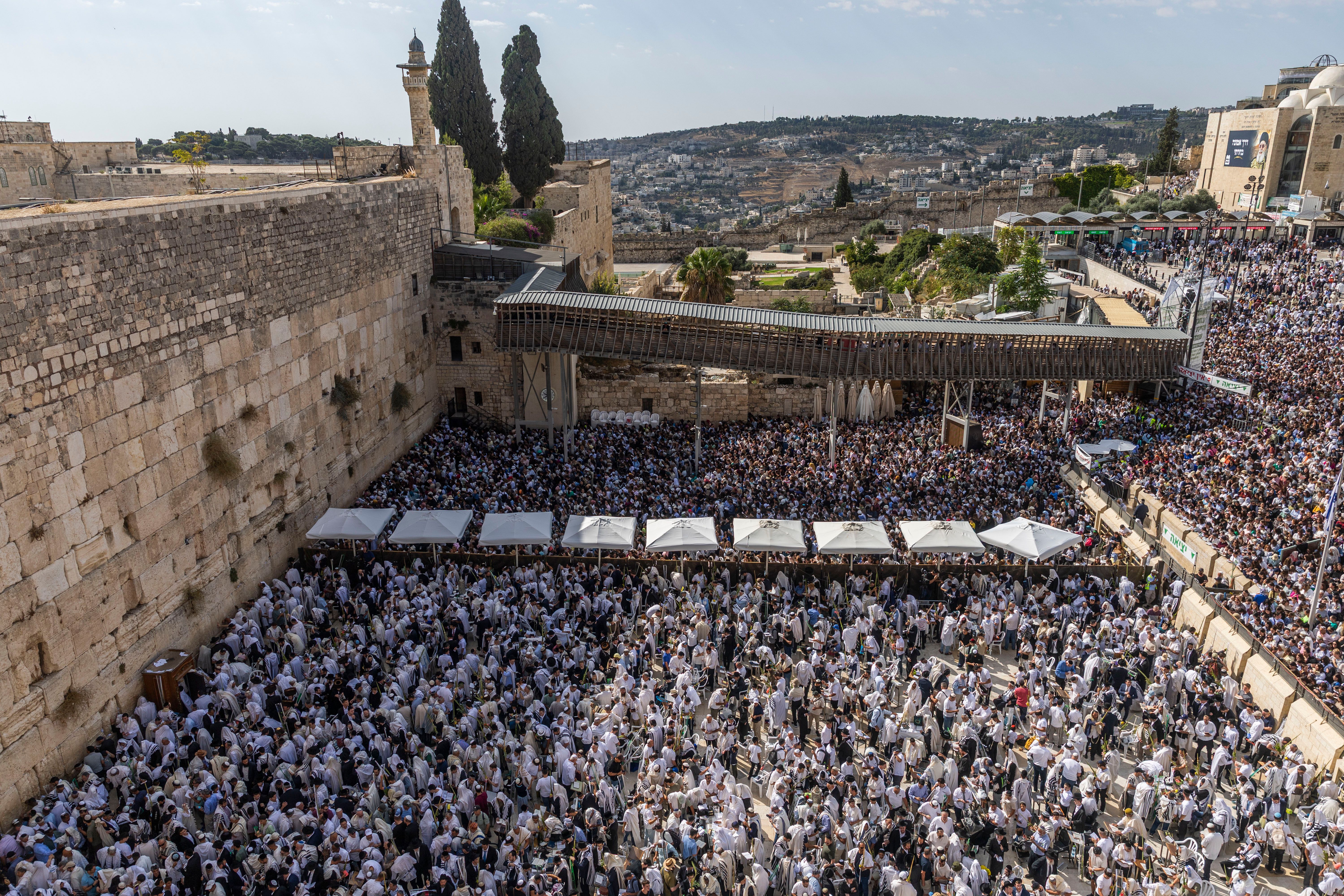 Birkas Kohanim at the Western Wall