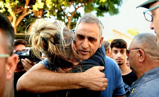 Body of hostage Guy Illouz laid to rest