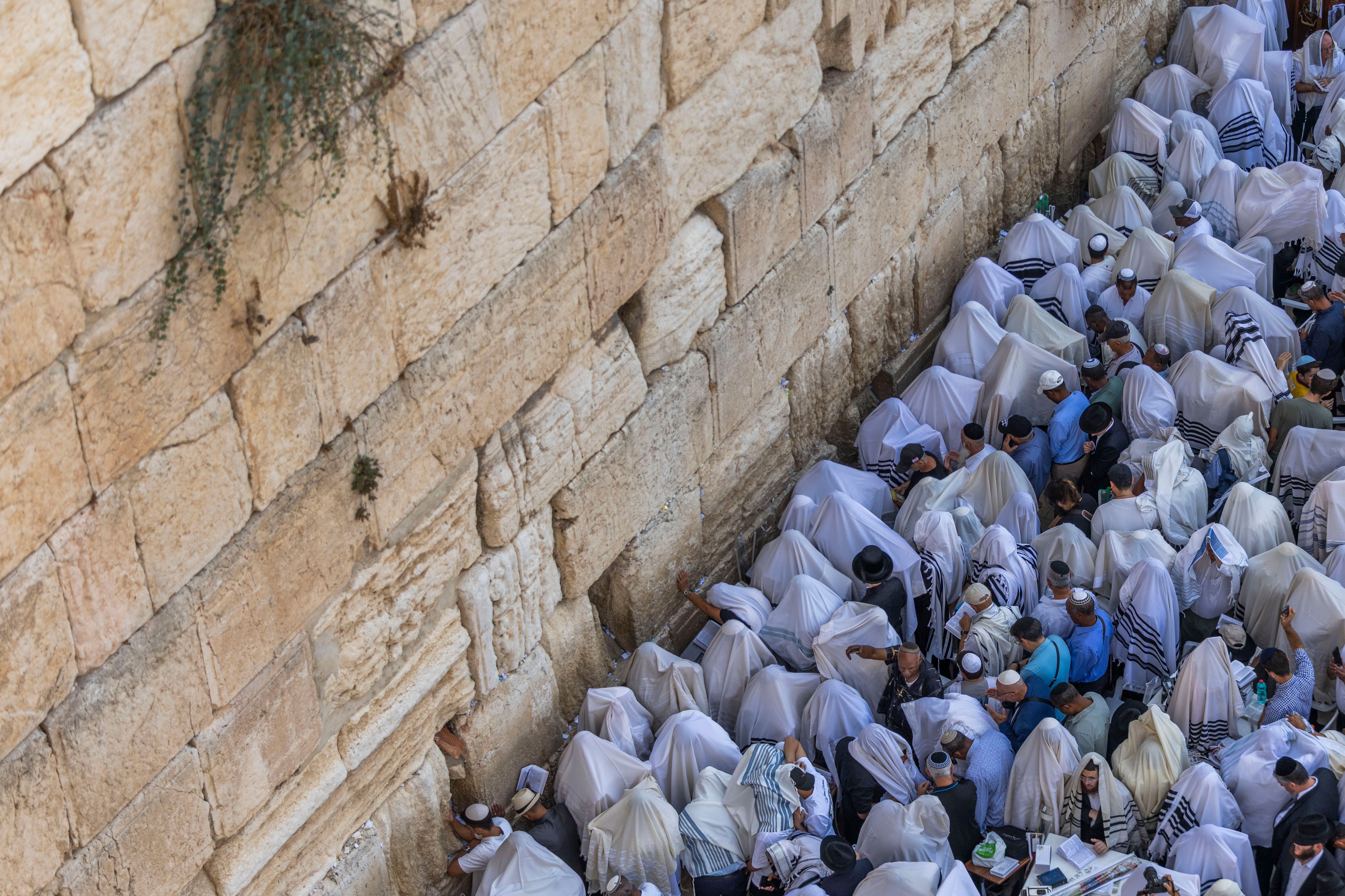 Birkas Kohanim at the Western Wall