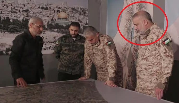 Muhammad Odeh with Khan Yunis brigade commander Rafa Salamah, Hamas spokesman Abu Obaida, and military wing head Muhammad Deif