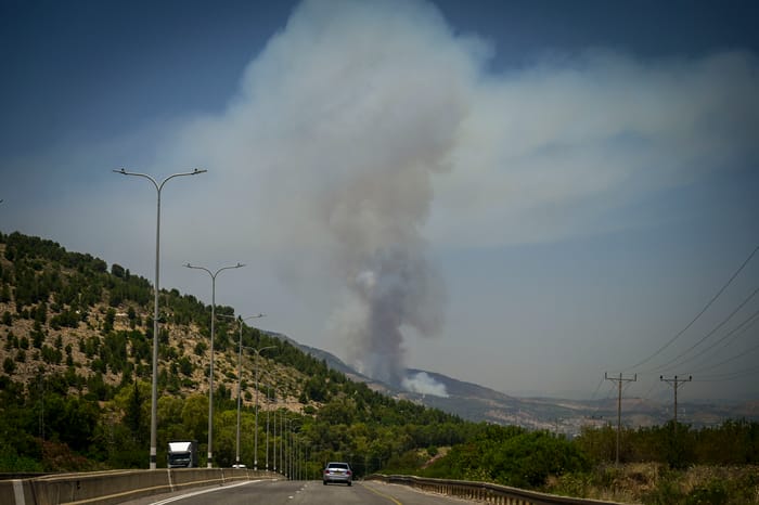 Hezbollah rocket attack. Illustration.