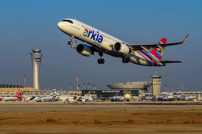 Arkia plane.