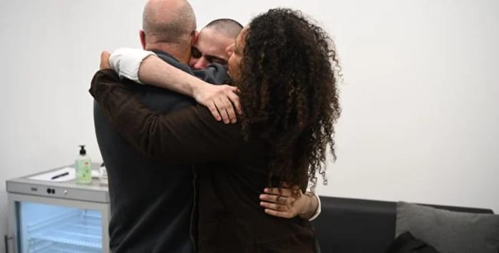 Omer Wenkert is back with his parents