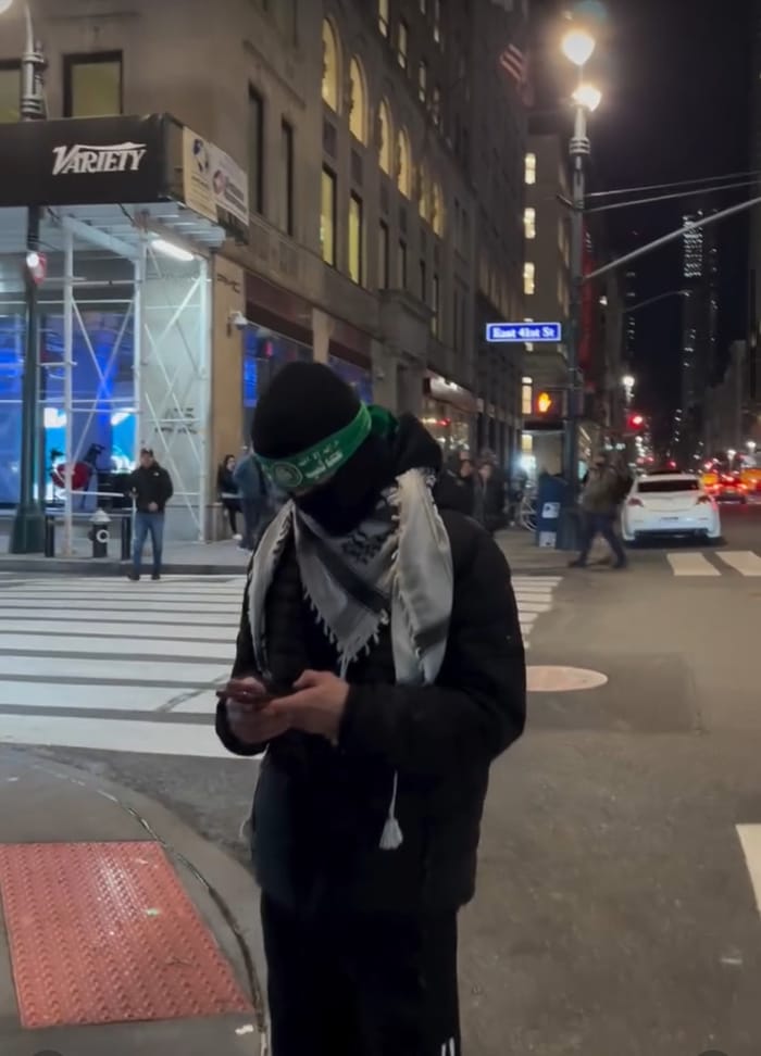 'Omar' protestor dressed in Hamas uniform in Times Square