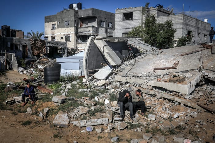 Palestinian Civil Defense personnel retrieved a number of bodies from under the rubble , Gaza March 23, 2025. 