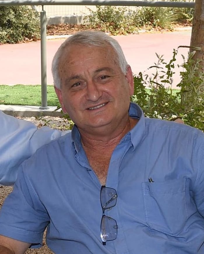 MK Alon Schuster.