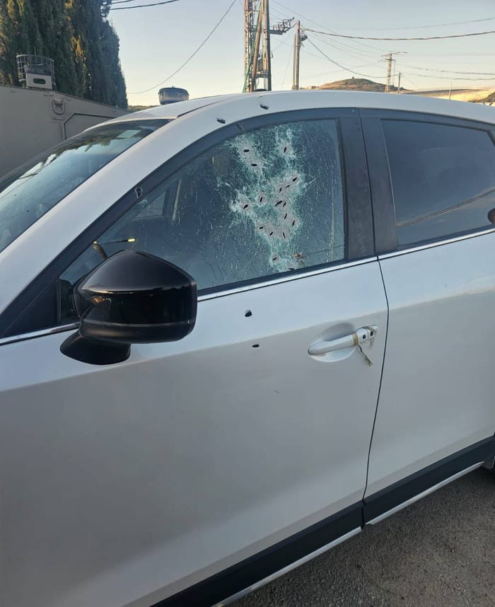 Car attacked in Samaria.