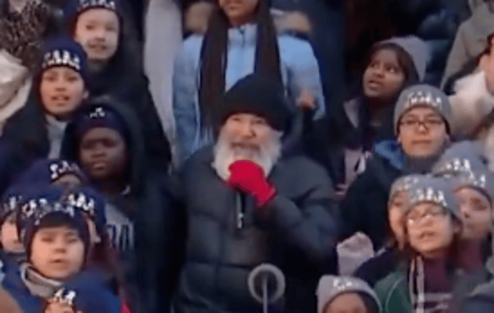 Mandy Patinkin singing at Zohran Mamdani's inauguration