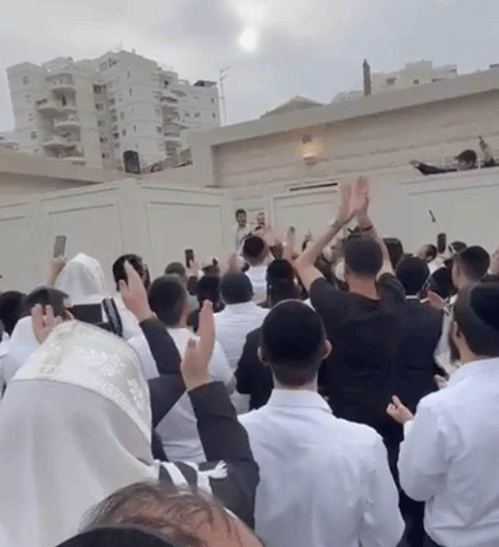 Yanuka's followers celebrate the good news
