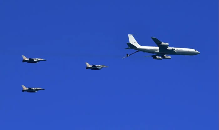 Refuelling fleet from the U.S. lands in Israel