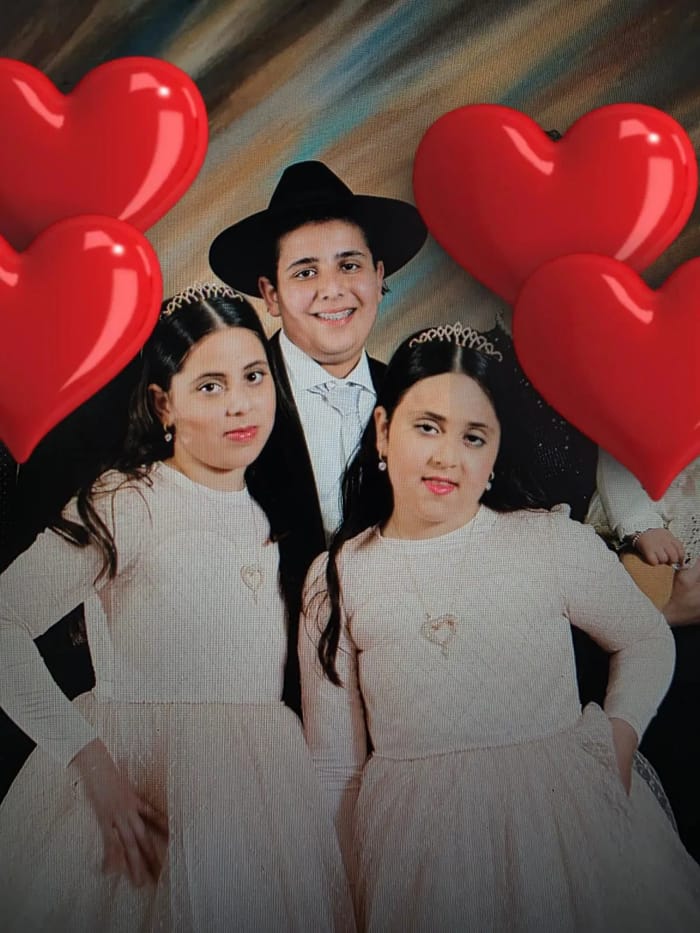 Yaakov, Avigayil, Sarah Bitton