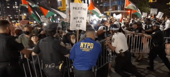 Pro-Palestinian Protesters Outside Park East Synagogue