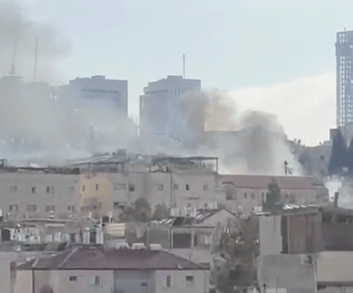 Major Fire Breaks Out in Jerusalem’s Bar Ilan Neighborhood