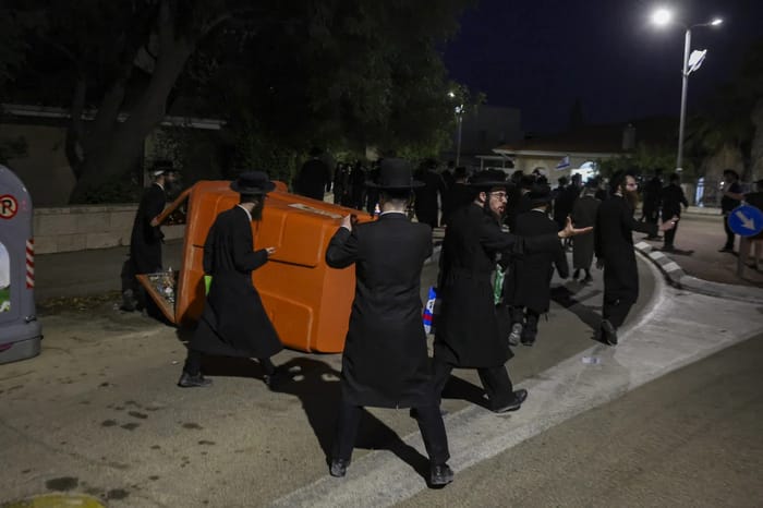 Haredi extremists attack home of Supreme Court Deputy President Noam Sohlberg