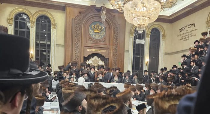 Admor From Vizhnitz Monsey spends Shabbos in Lekwood