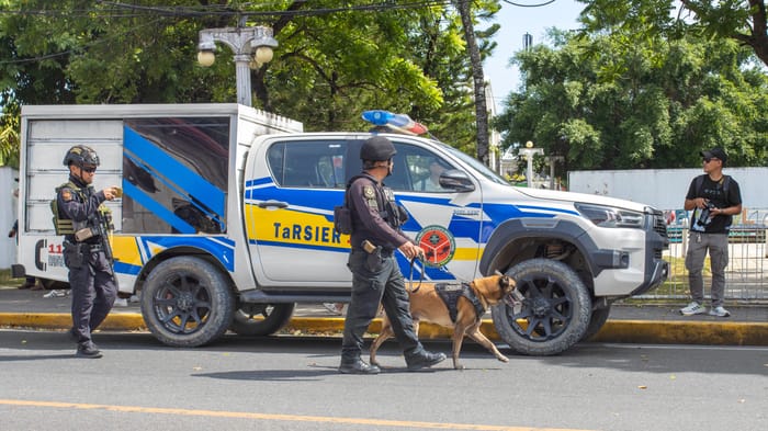 Phillipines police officers