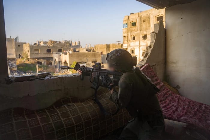 IDF soldiers operate in South Lebanon 