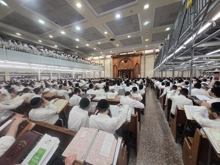 Yeshiva students at Ponovezh