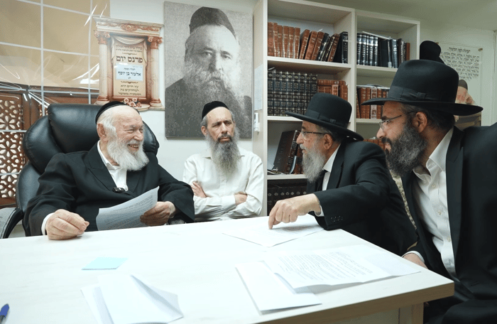 The Gaon Rabbi Zicherman at the Gaon Rabbi Silberstein