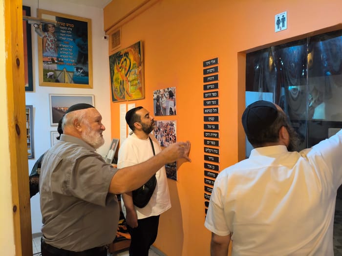 Ohana family vists Gush Katif museum