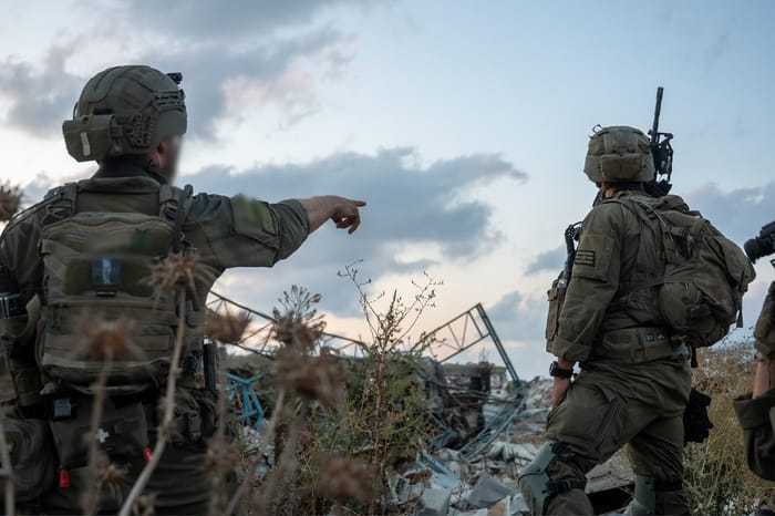 Paratroopers in Gaza