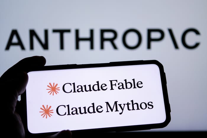 Claude Fable, Mythos