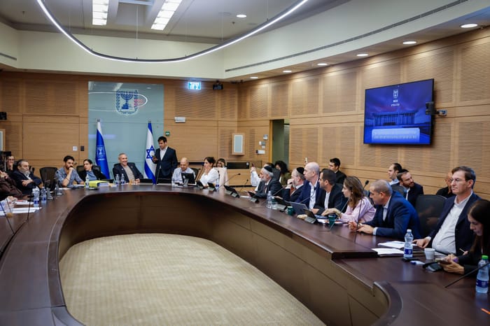 Finance Committee session