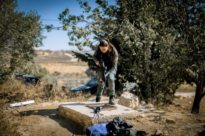 Border Police outside Jerusalem