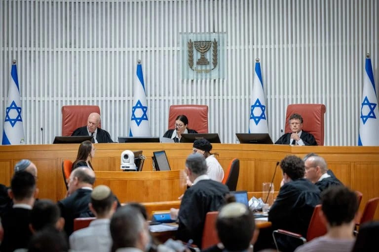 High Court hearing, archive