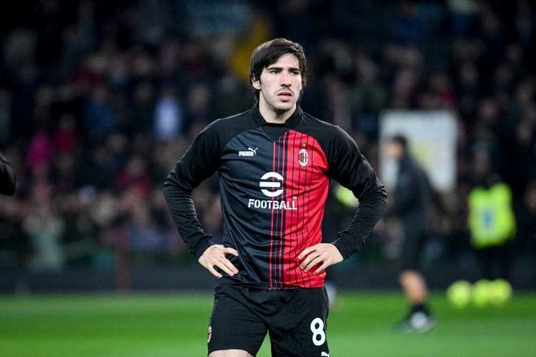 Tonali in the Milan uniform, will not play against them