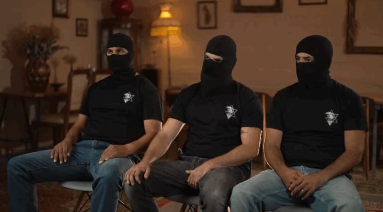 Force 100 soldiers