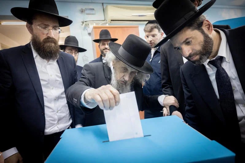 Rav Lando votes