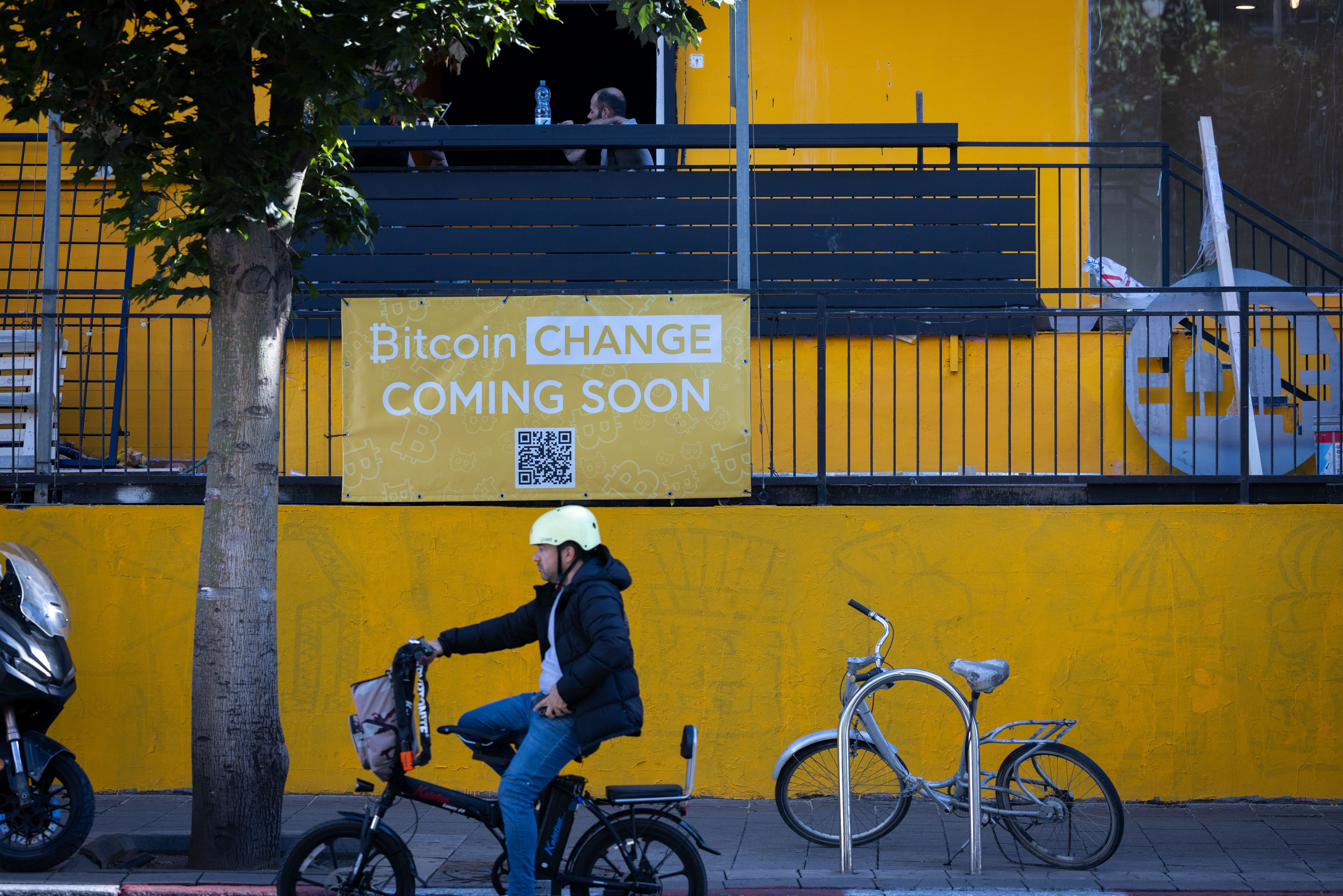 Bitcoin Change center on Dizengoff Street, Tel Aviv