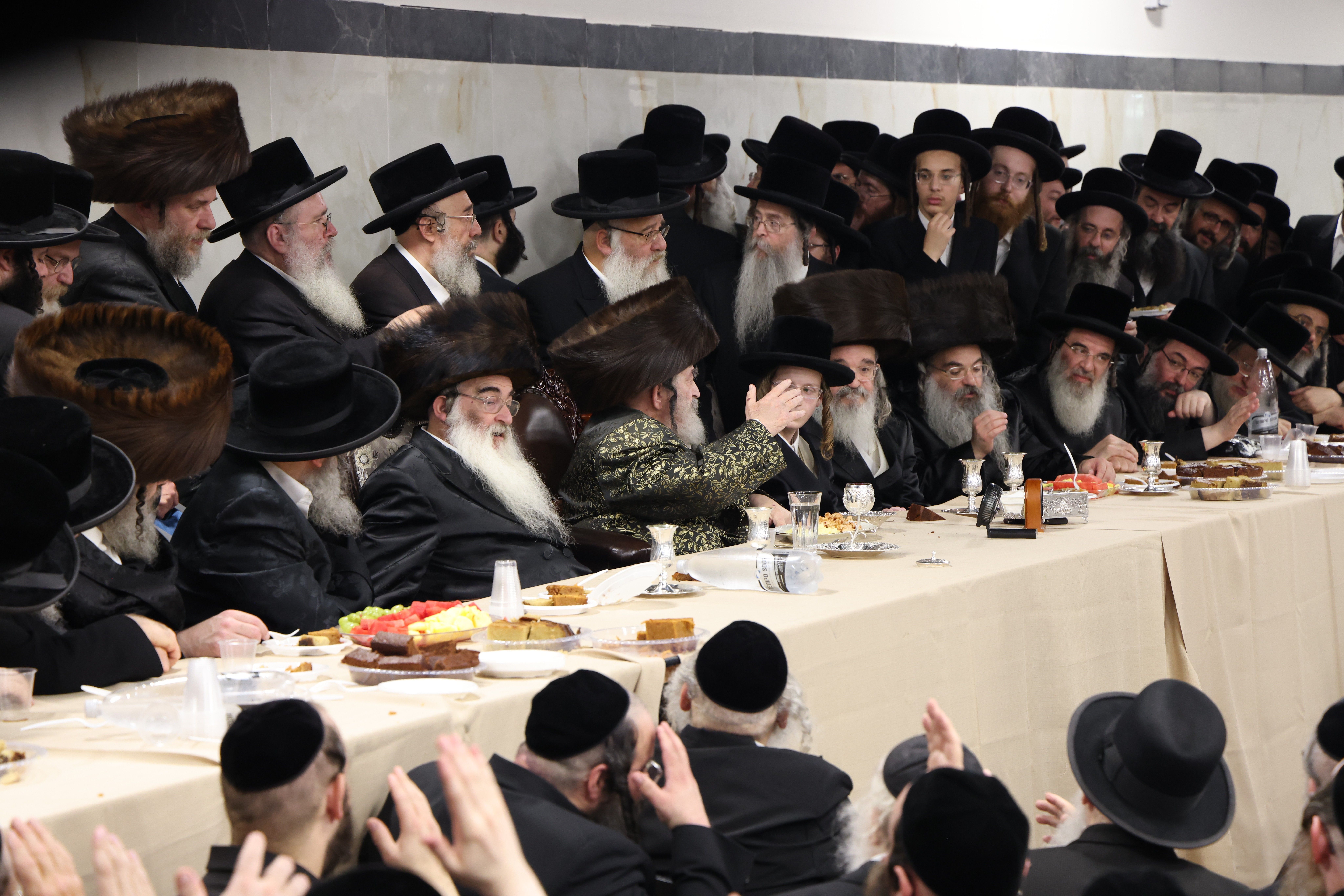 Vizhnitz celebration