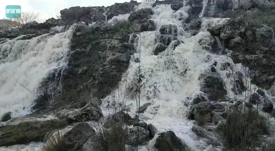 Flow in the streams of the Golan Heights near Natur