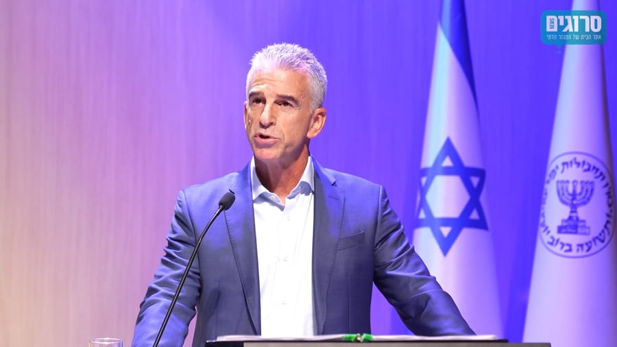 Head of the Mossad Dedi Barnea at the moving ceremony