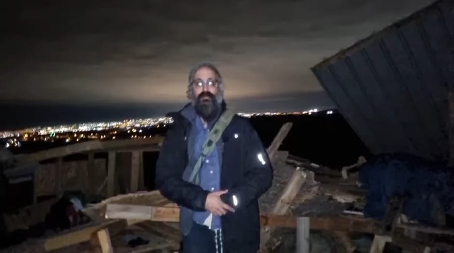 After security forces demolish settlers' home at 3am
