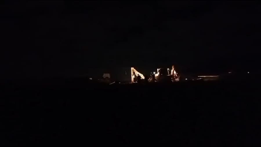 Security forces demolish settlers' home at 3am