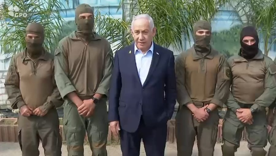 Netanyahu visiting Elite Unit