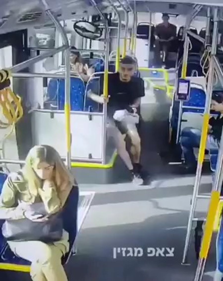 Man spitting on an IDF lieutenant colonel