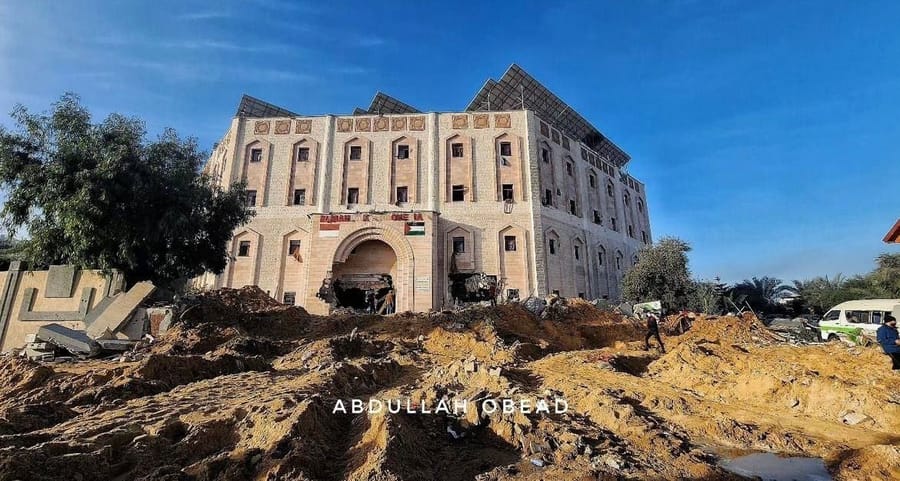 IDF Besieges Gaza Hospital
