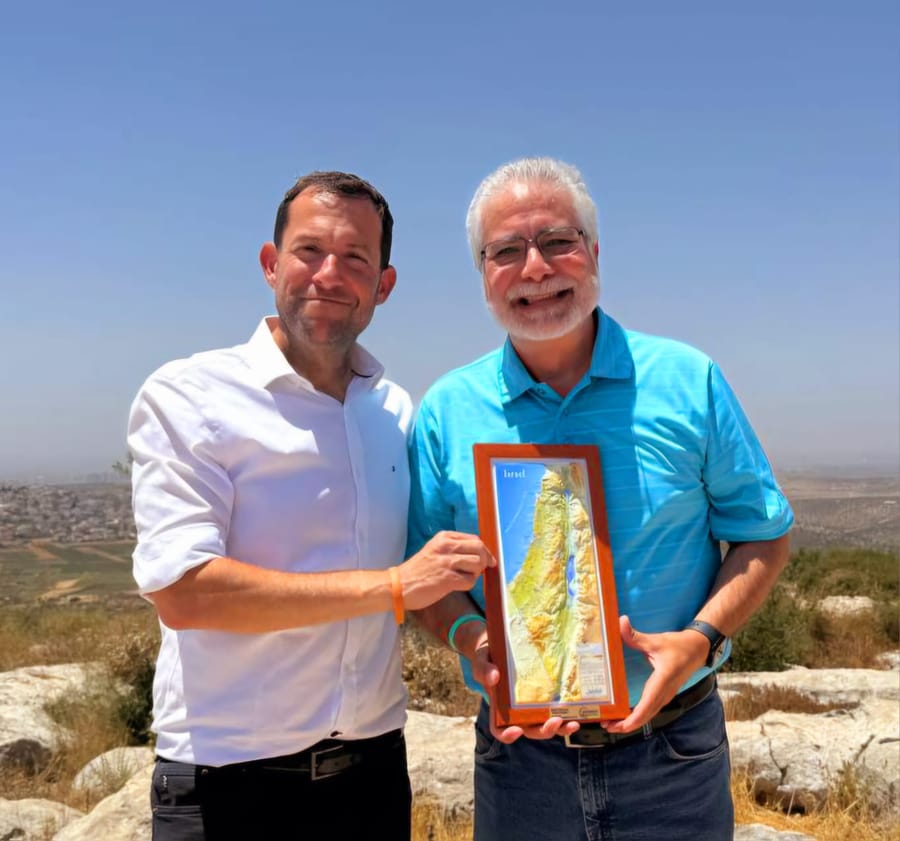 Trump Advisor Backs Israeli Sovereignty in Samaria Tour with Yossi Dagan